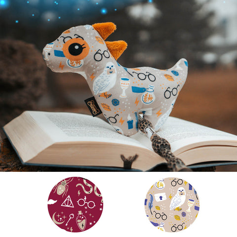 Plüschtier Dino - Dogwarts (versch. Designs)